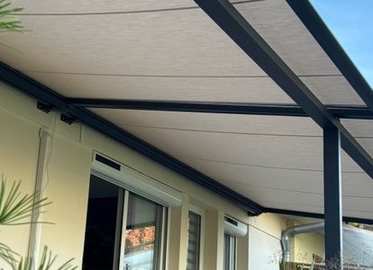 Pergo store : complémentarité entre stores et pergolas en Haute-Savoie