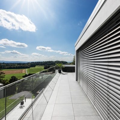 R&#x00E9;novation&#x20;&#x3A;&#x20;Pourquoi&#x20;Passer&#x20;aux&#x20;Volets&#x20;Solaires&#x20;Somfy&#x20;&#x3F;