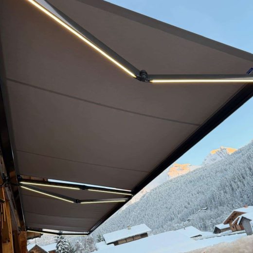 Storiste en Haute-Savoie : Installation de stores intérieurs et extérieurs